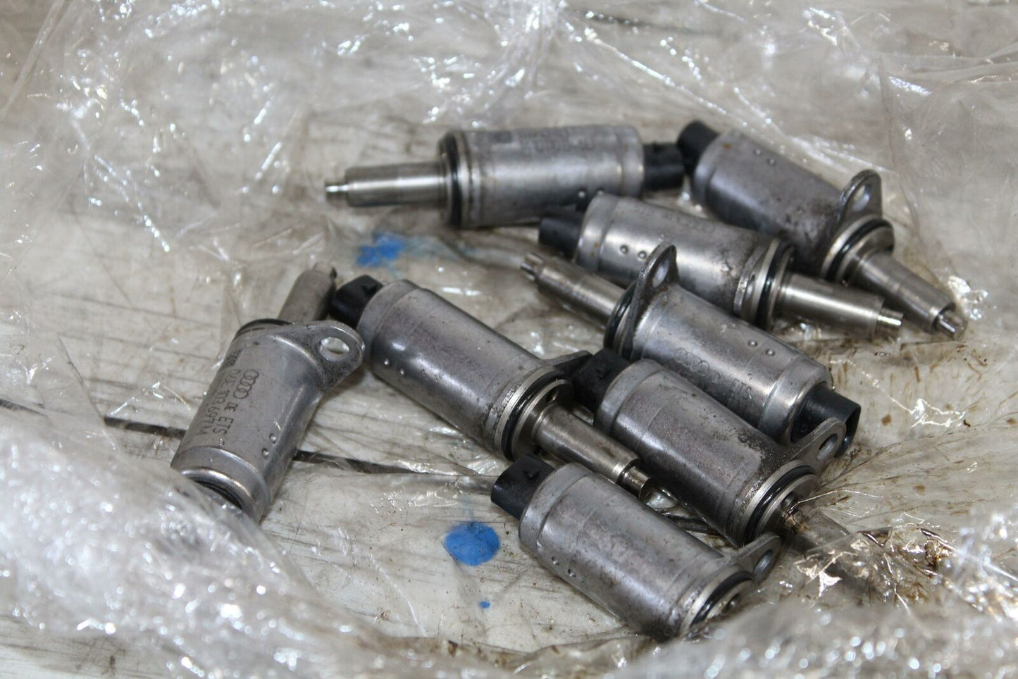 Variable Valve Timing Solenoid AUDI A8 17