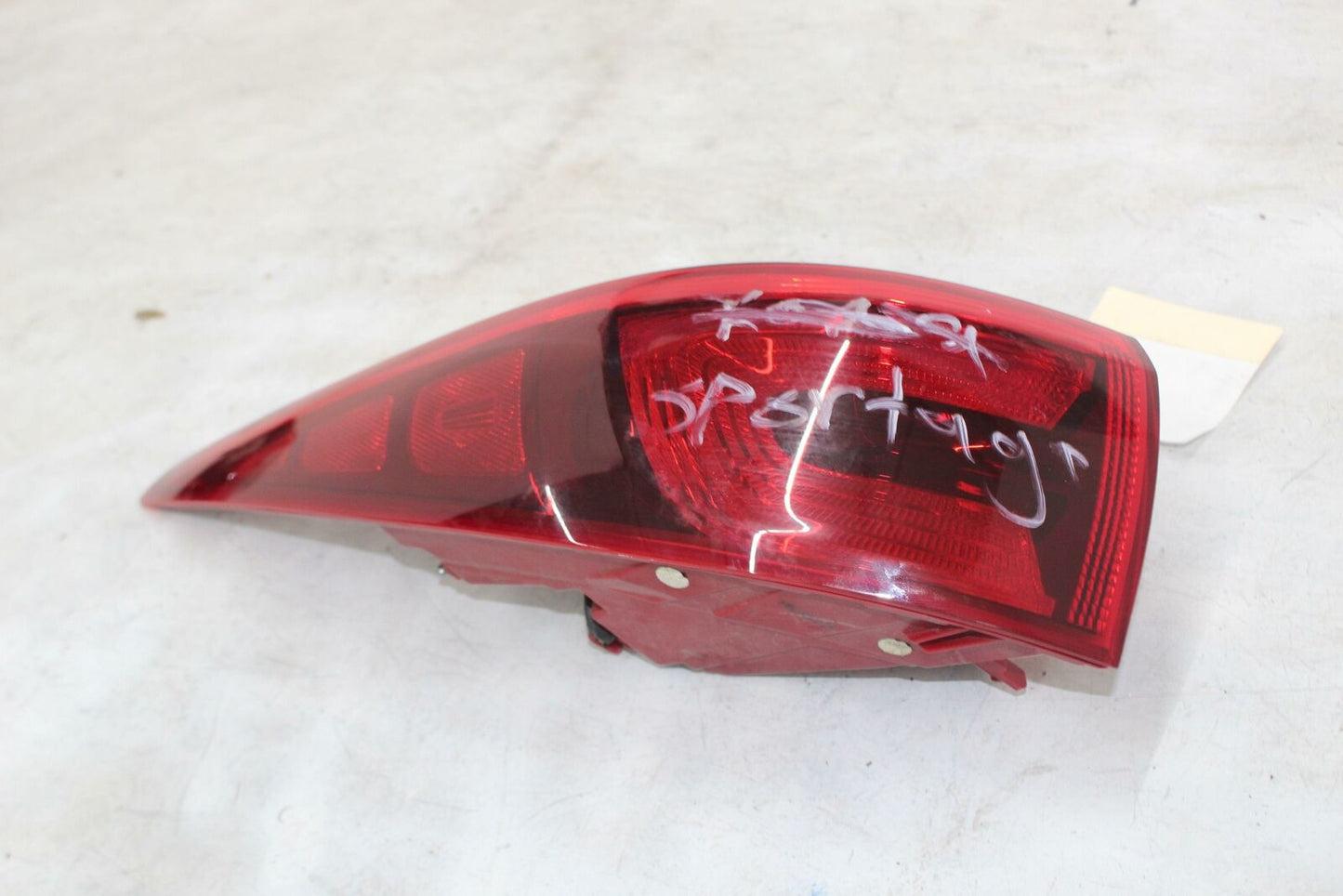 Tail Light Assembly KIA SPORTAGE Right 17 18 19