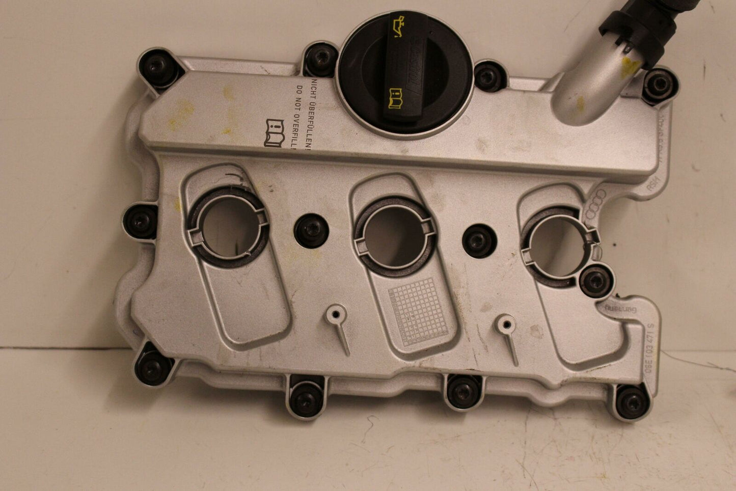 Valve Cover AUDI A8 15 16 17 18