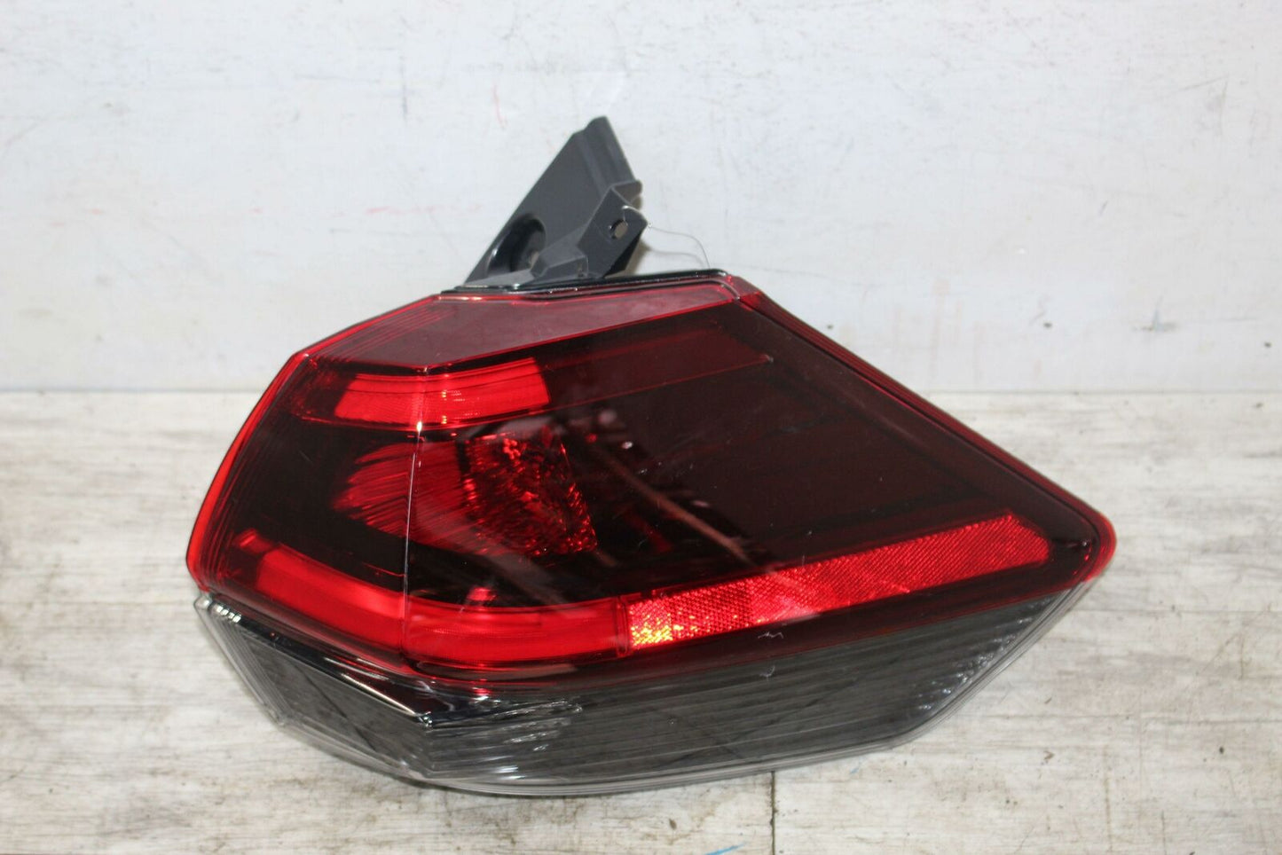 Tail Light Assembly ROGUE EXCEPT SPORT Right 17 18 19 20